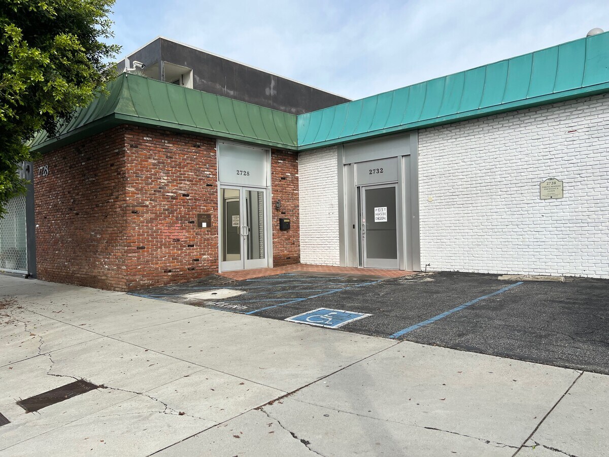 27282732 S La Cienega Blvd, Los Angeles, CA 90034