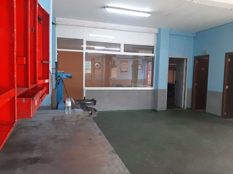 Retail in Vigo for sale - Building Photo - Image 1 of 44