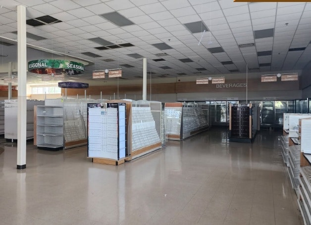 1496 N Shoop Ave, Wauseon, OH for sale Interior Photo- Image 1 of 3