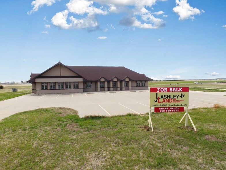 202 Diamond Springs Trl, Ogallala, NE for sale - Building Photo - Image 2 of 27