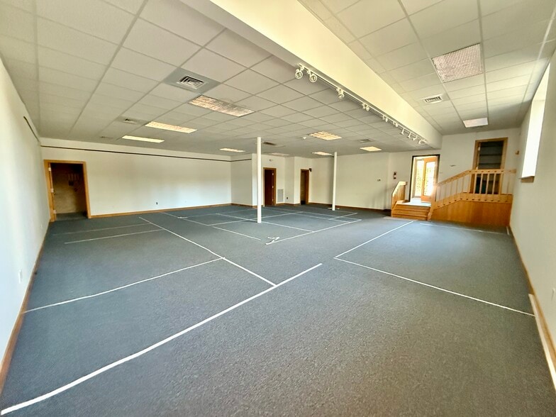 73 Main St S, Woodbury, CT for sale - Interior Photo - Image 3 of 62