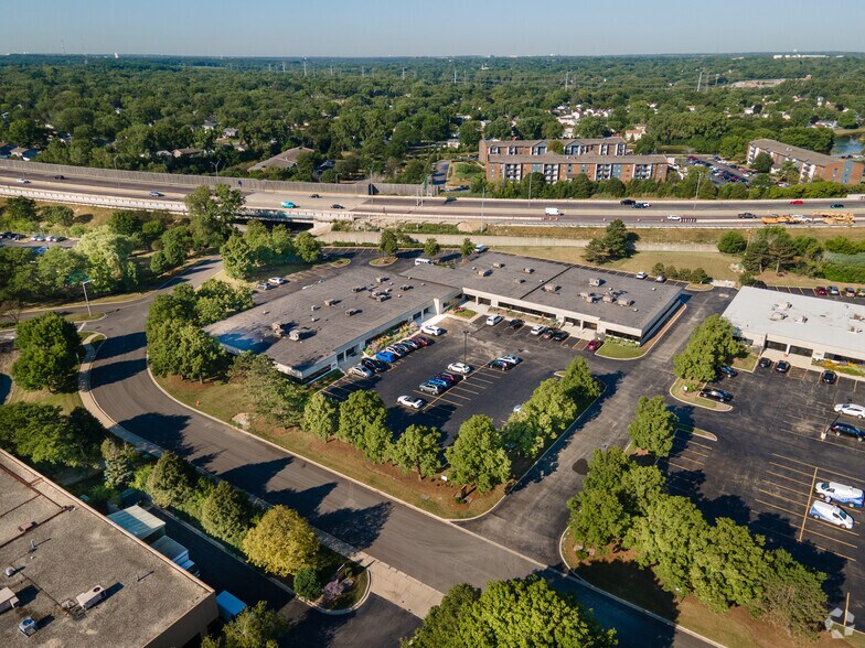2000-2080 Springer Dr, Lombard, IL for lease - Aerial - Image 2 of 3