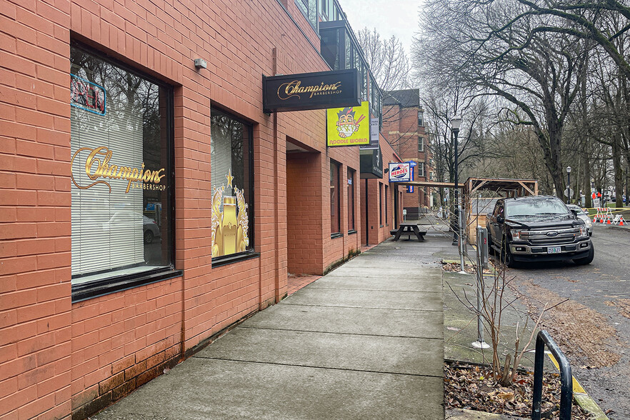 1436 SW Park Ave, Portland, OR for lease - Building Photo - Image 2 of 8