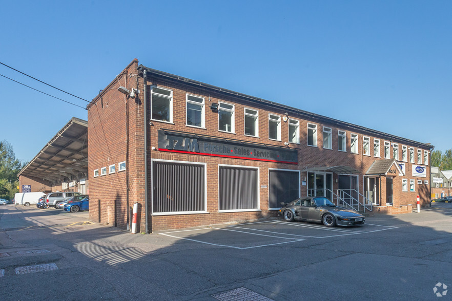 Railway Ter, Kings Langley for sale - Building Photo - Image 3 of 3