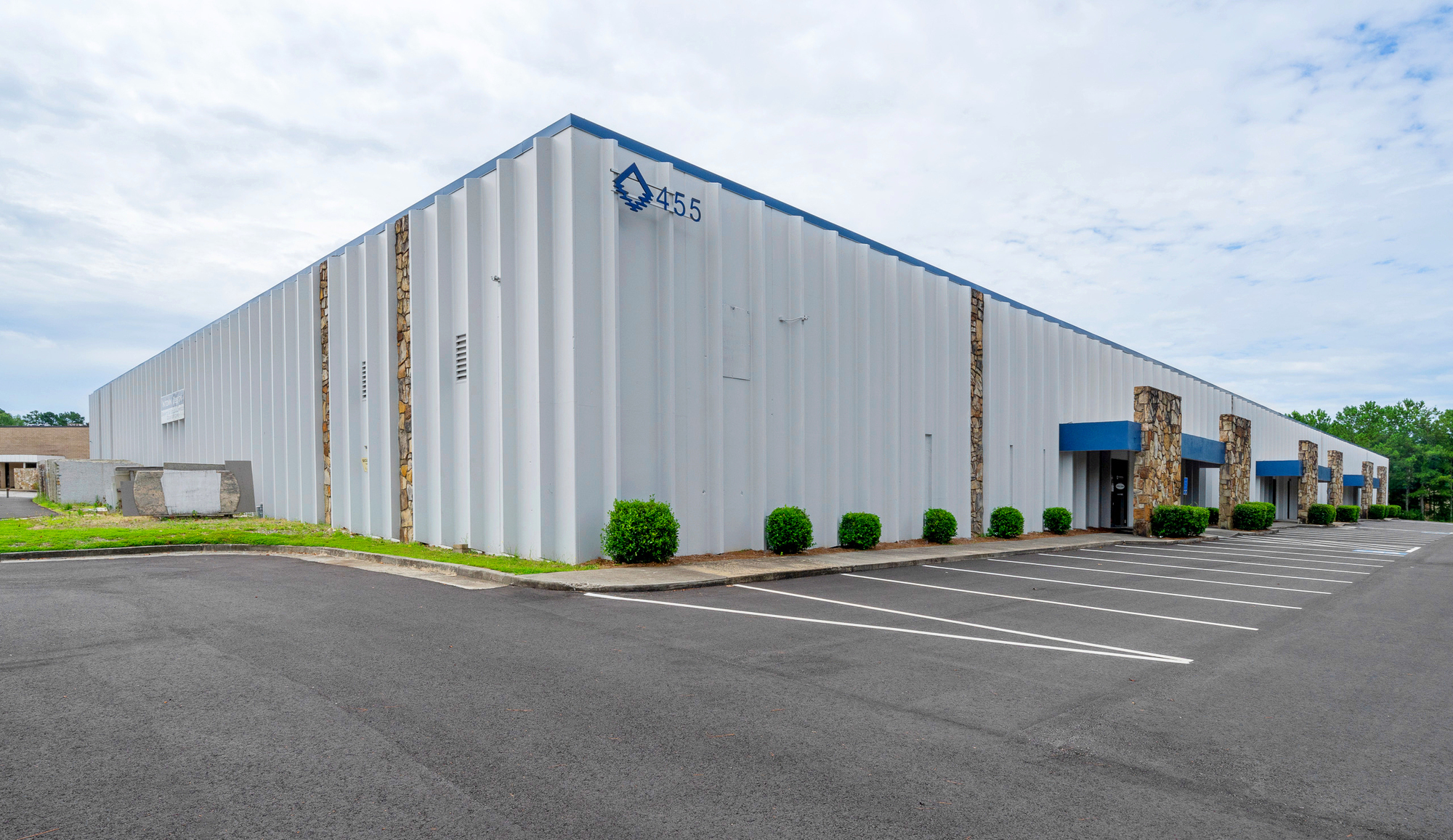 447-455 Great Southwest Pky SW, Atlanta, GA for lease Building Photo- Image 1 of 5