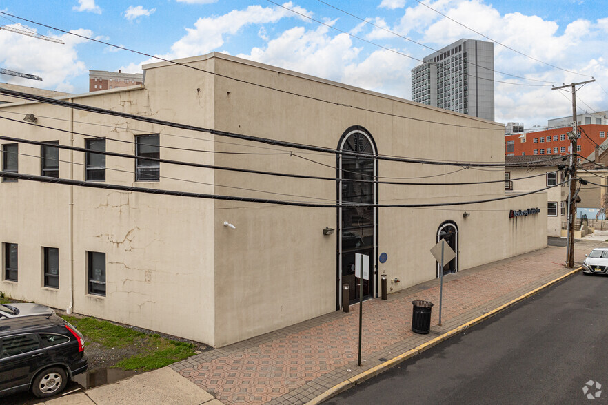 167 New St, New Brunswick, NJ for sale - Primary Photo - Image 1 of 5