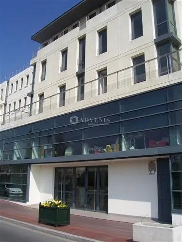 Flex in Maisons-Laffitte for lease - Building Photo - Image 3 of 12