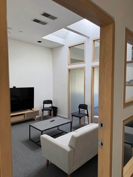 1315 Pacific Ave, Santa Cruz, CA for lease - Building Photo - Image 2 of 7