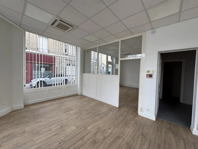 187 Rue Du Barbâtre, Reims for lease - Interior Photo - Image 2 of 4