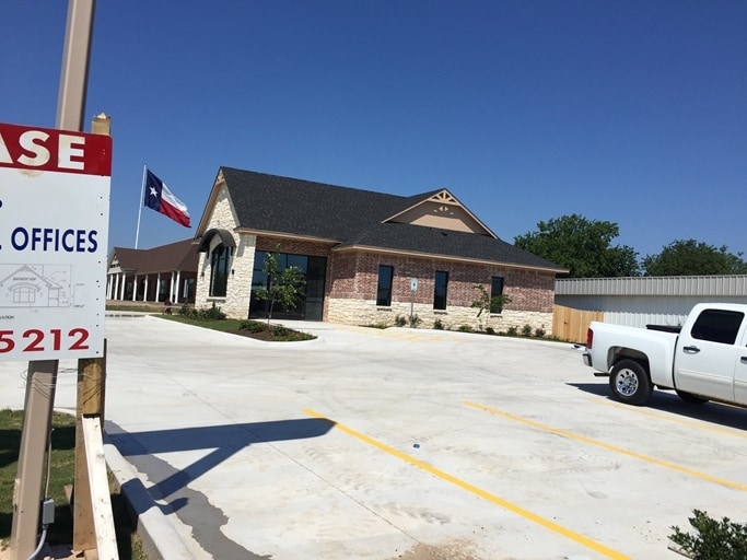 7401 Woodway Dr, Waco, TX for sale - Building Photo - Image 2 of 7