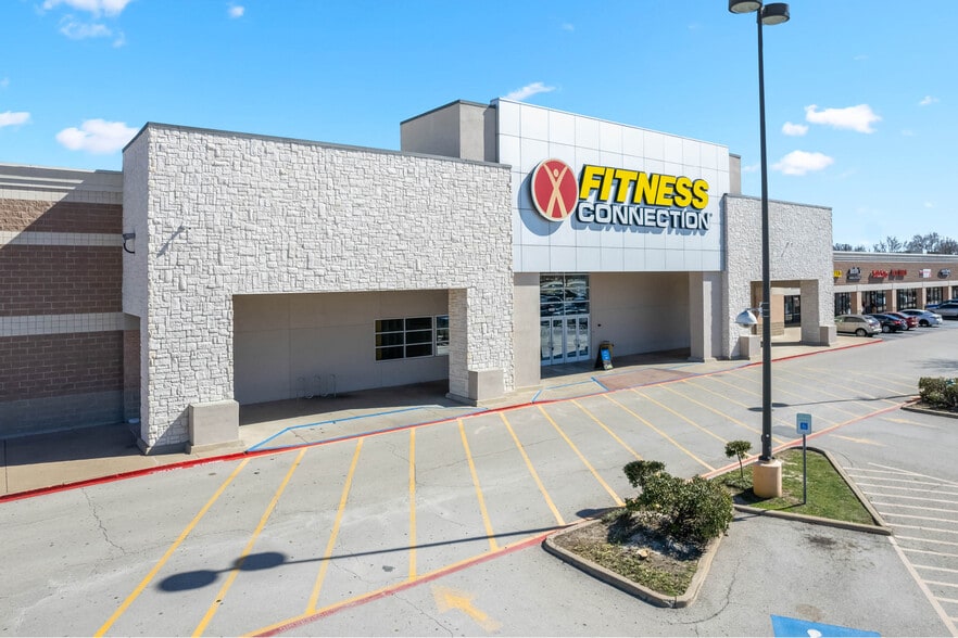 8428 Denton Hwy, Watauga, TX for sale - Building Photo - Image 2 of 5