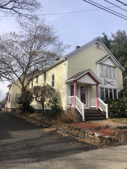 2851-2853 Main St, Glastonbury, CT for sale - Building Photo - Image 2 of 2