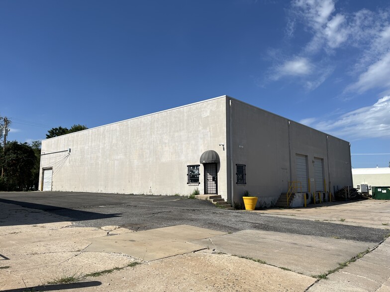 20 NE 46th St, Oklahoma City, OK for lease - Primary Photo - Image 1 of 3