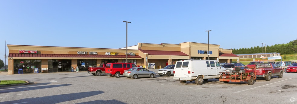 2931-2939 N Nc Highway 16, Millers Creek, NC for lease - Primary Photo - Image 1 of 1