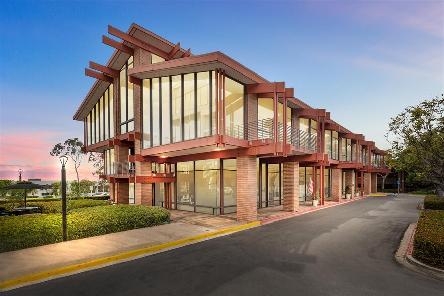 250 Newport Center Dr, Newport Beach, CA for lease - Building Photo - Image 1 of 6