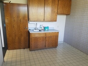 7141 Valjean Ave, Van Nuys, CA for lease Interior Photo- Image 2 of 9