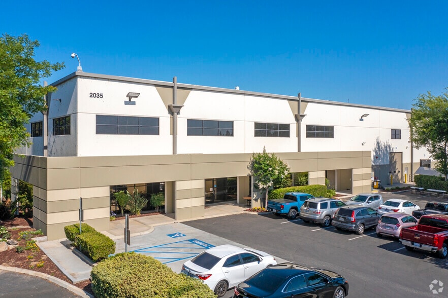 2035 E Annadale Ave, Fresno, CA for sale - Building Photo - Image 1 of 1