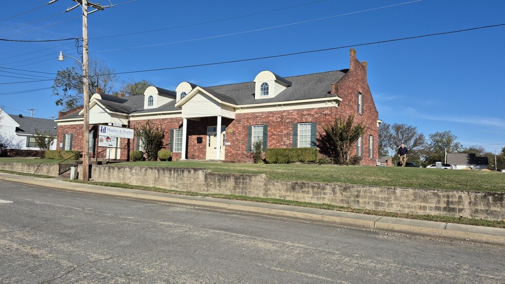 310 Clay St, Arkadelphia, AR for sale - Building Photo - Image 2 of 15