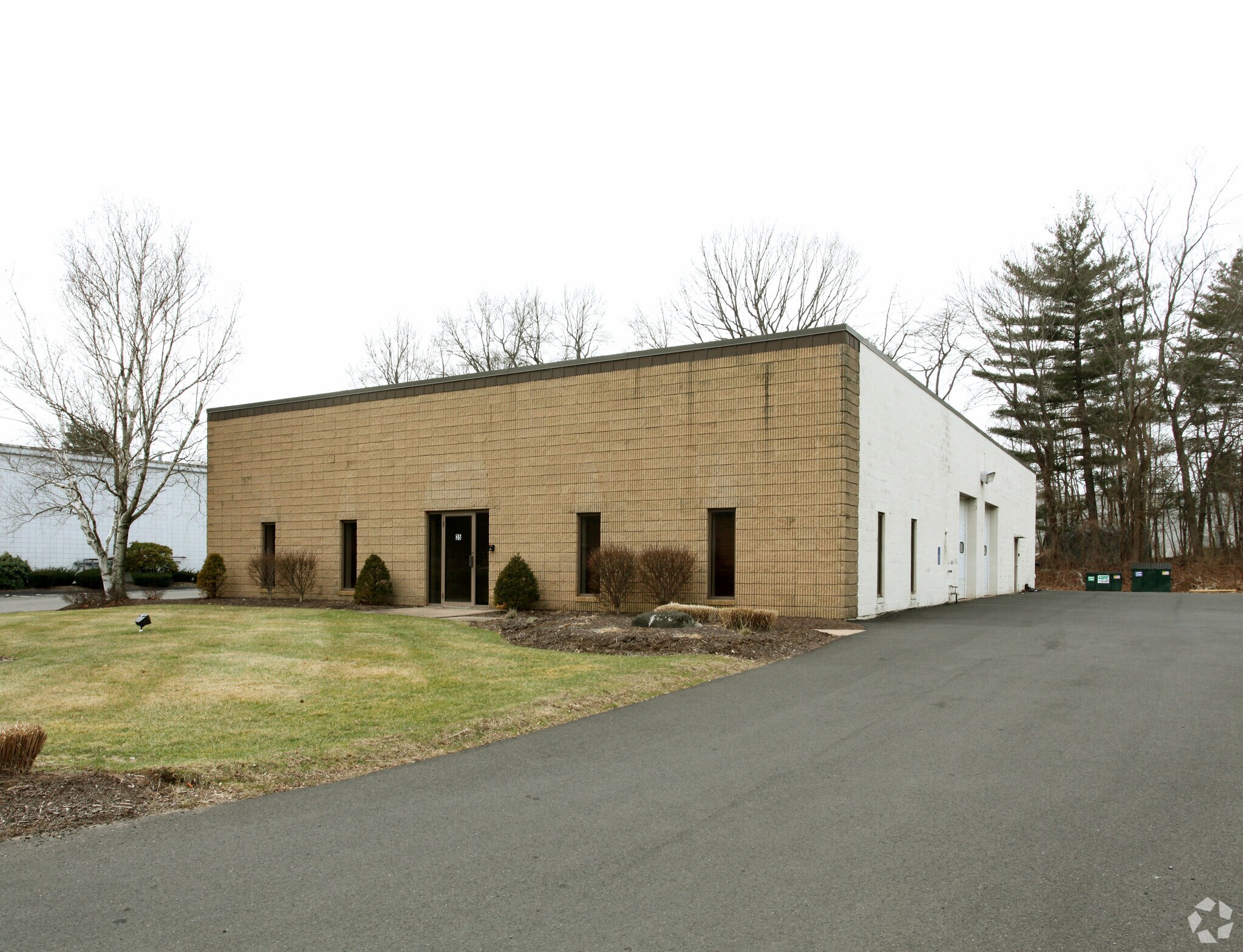 35 Barber pond Rd, Bloomfield, CT for sale Primary Photo- Image 1 of 1