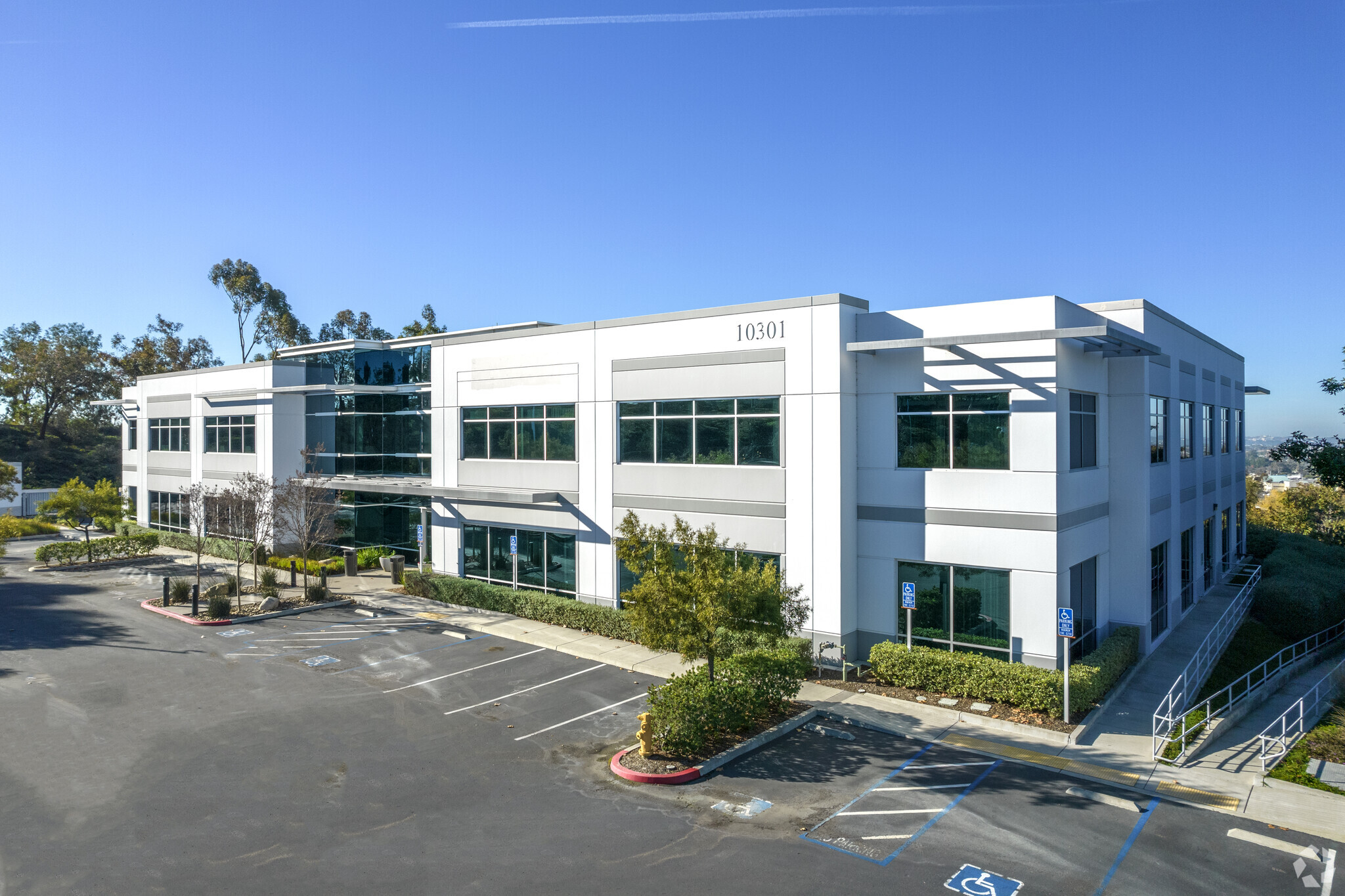 10301 Meanley Dr, San Diego, CA for lease Primary Photo- Image 1 of 8