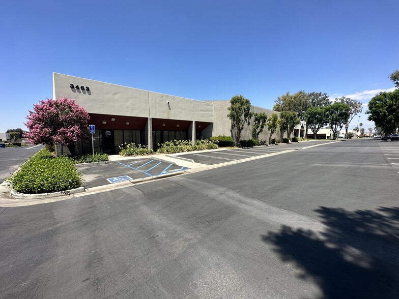 3343-3349 Chicago Ave, Riverside, CA for lease - Building Photo - Image 3 of 7