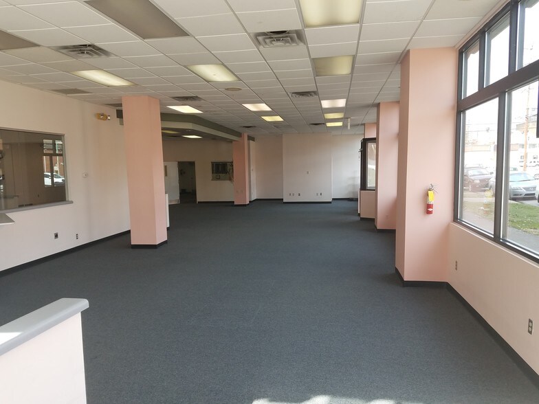 1452 4th Ave, Huntington, WV for lease - Building Photo - Image 3 of 21