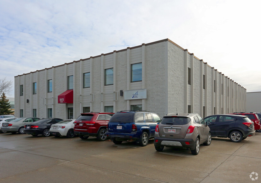 10470 176 St NW, Edmonton, AB for lease - Building Photo - Image 2 of 4