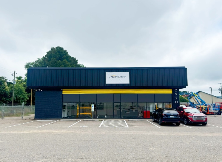 2920 Lee Ave, Sanford, NC for sale - Primary Photo - Image 1 of 5