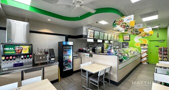 Pacific View Shopping Center - Pub