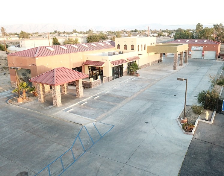 16575 Bear Valley Rd, Hesperia, CA for lease - Primary Photo - Image 1 of 26