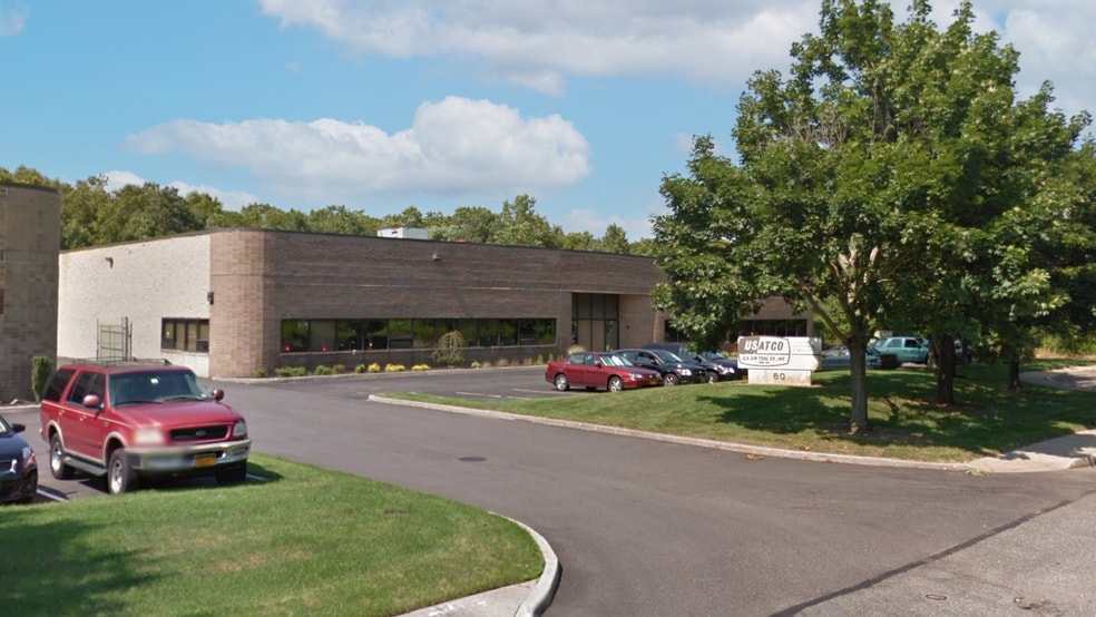 60 Fleetwood Ct, Ronkonkoma, NY for sale - Building Photo - Image 1 of 1