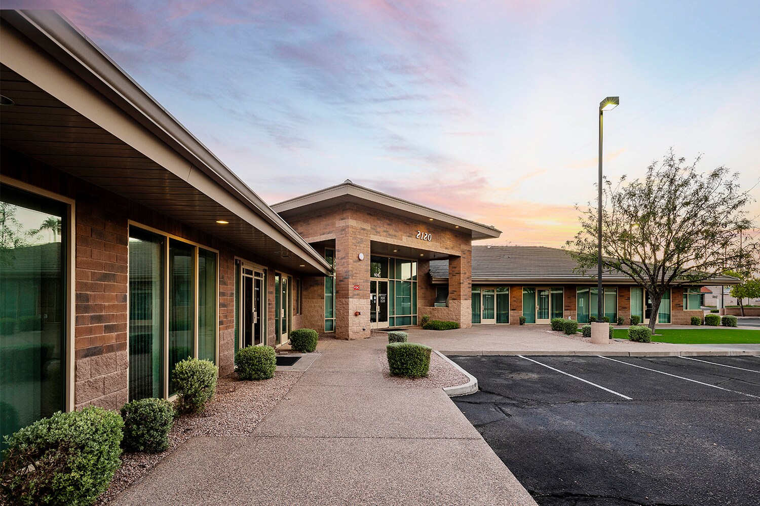 2120 S McClintock Dr, Tempe, AZ 85282