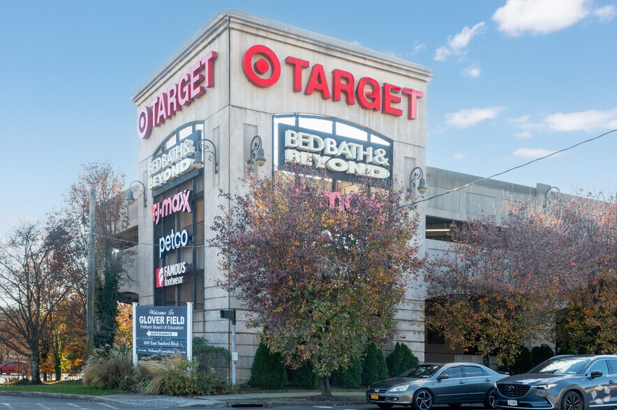 500-600 E Sandford Blvd, Mount Vernon, NY for lease - Building Photo - Image 3 of 5