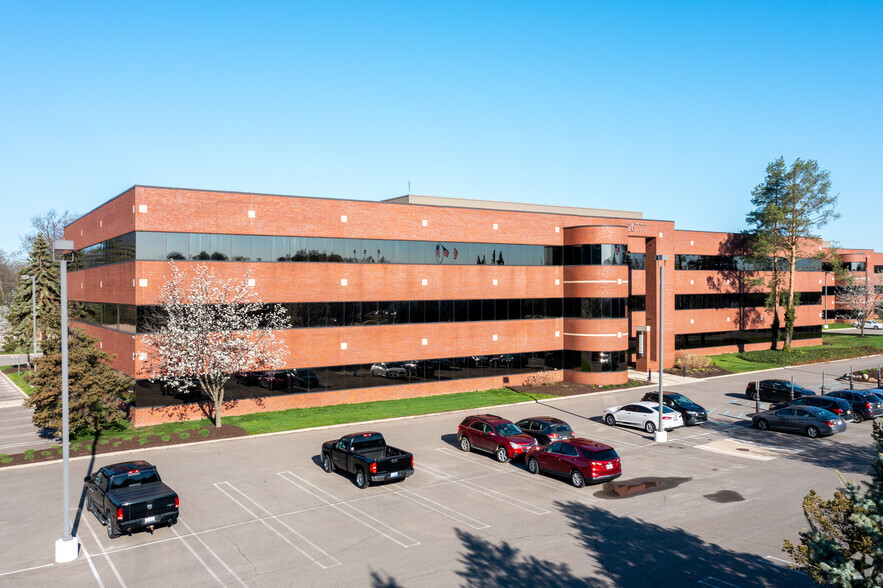 26777-26999 Central Park Blvd, Southfield, MI for lease - Building Photo - Image 3 of 9