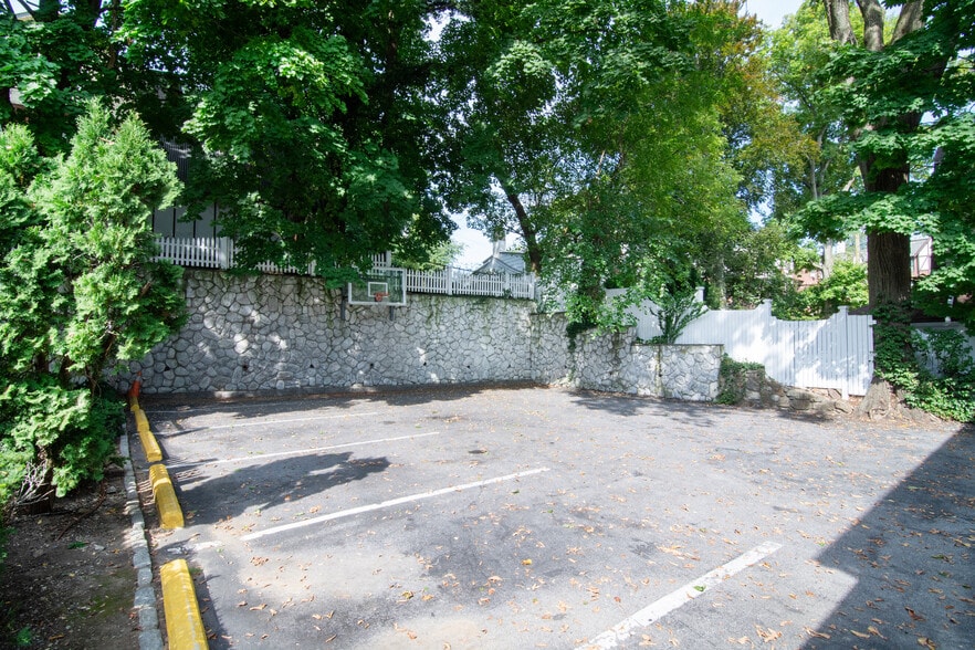 915 Palmer Rd, Bronxville, NY for sale - Building Photo - Image 2 of 8