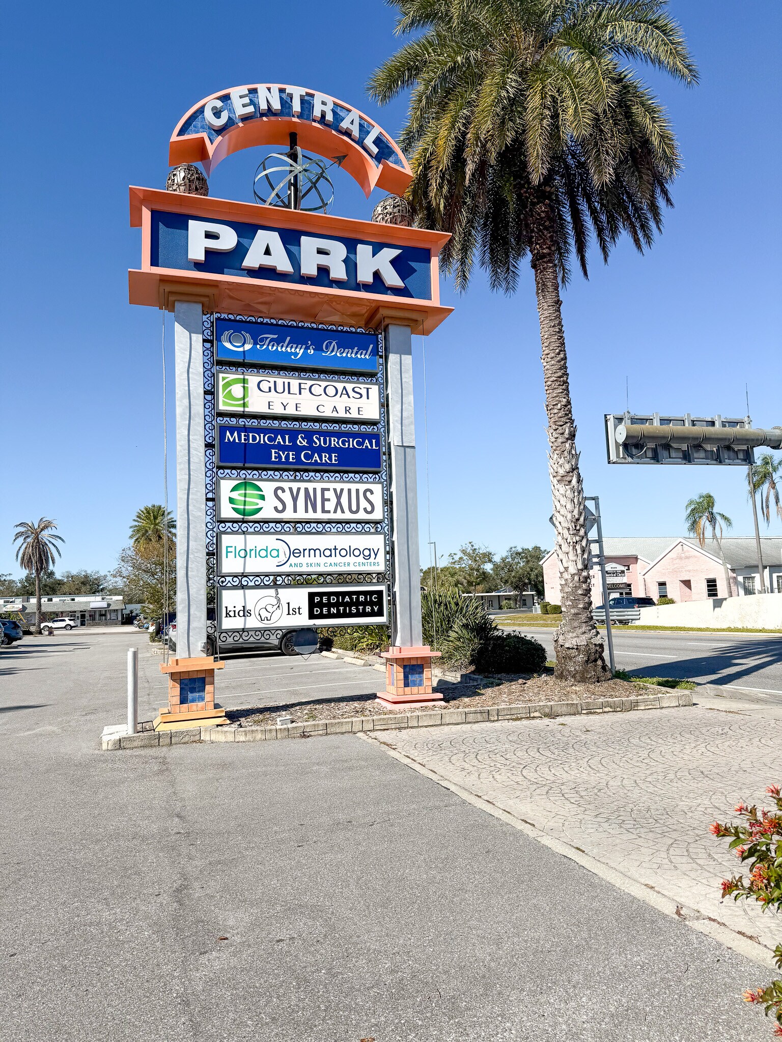 6010 Park Blvd, Pinellas Park, FL for lease Building Photo- Image 1 of 27
