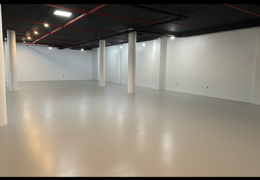 29-30 12th St, Astoria, NY for sale - Interior Photo - Image 3 of 6