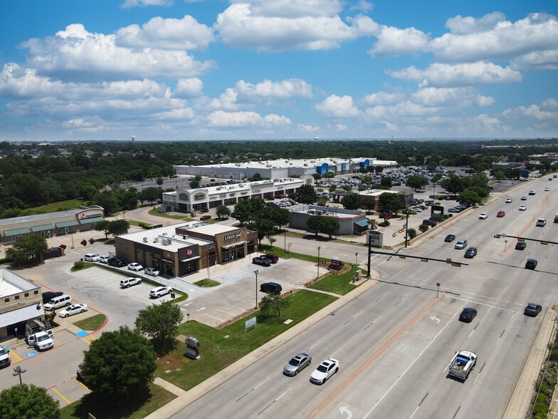 1842 Precinct Line Rd, Hurst, TX for sale - Building Photo - Image 3 of 4