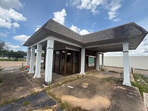 951 Hwy 41, Prentiss, MS for lease Interior Photo- Image 1 of 5