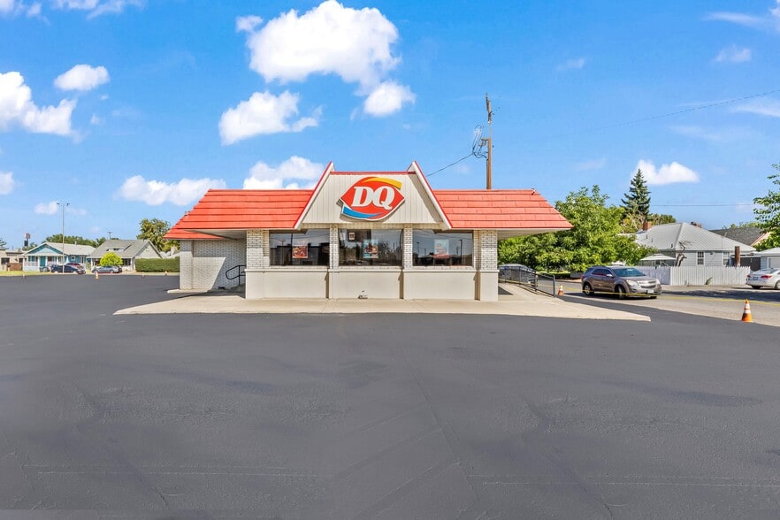 401 W 1st Ave, Toppenish, WA for sale - Building Photo - Image 1 of 11