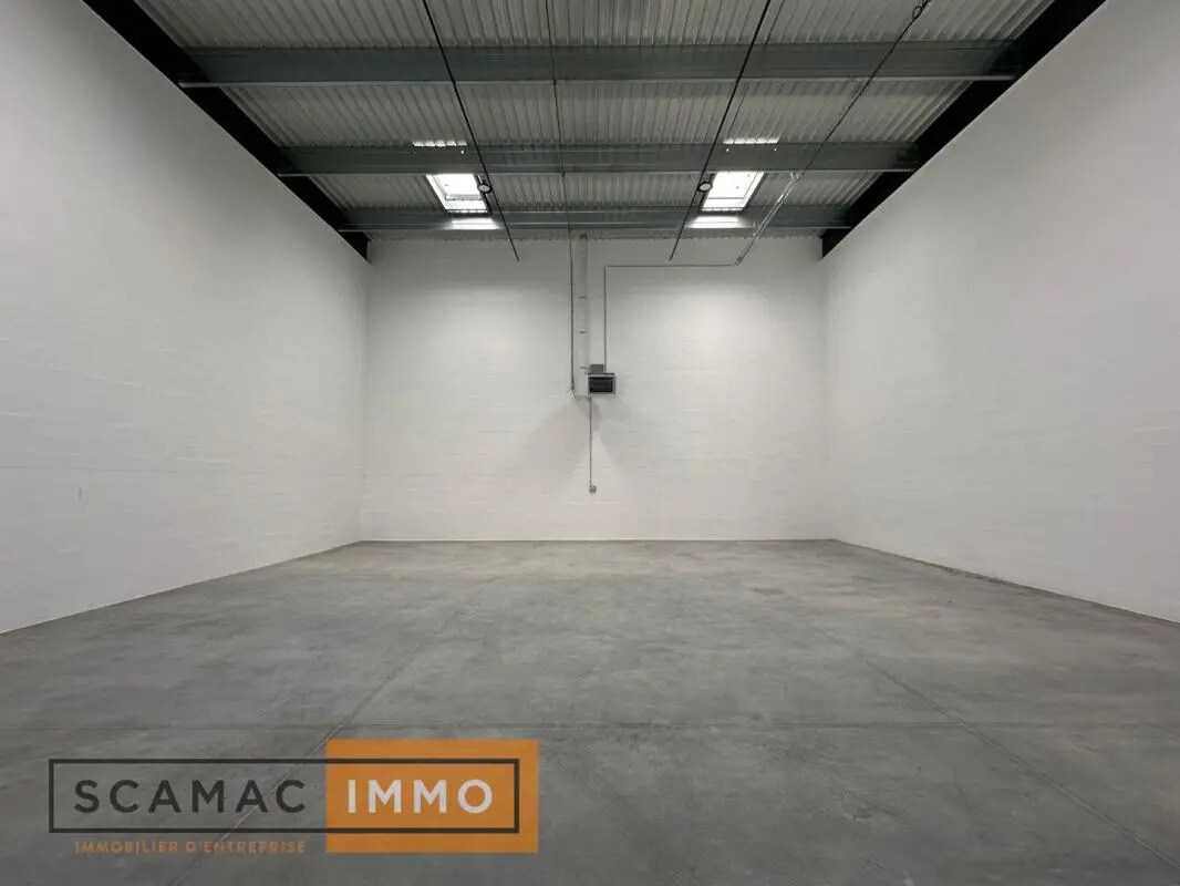 Office in Corbeil-Essonnes for lease Interior Photo- Image 1 of 7