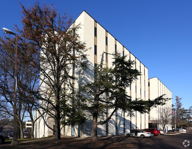 2500 Maryland Rd, Willow Grove, PA for sale - Building Photo - Image 2 of 3