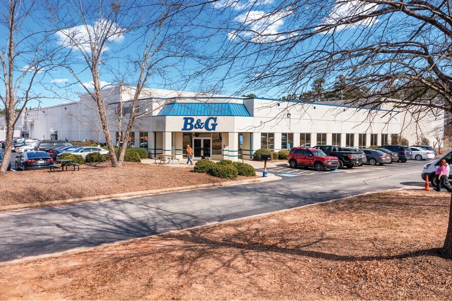 135 Region South Dr, Jackson, GA 30233