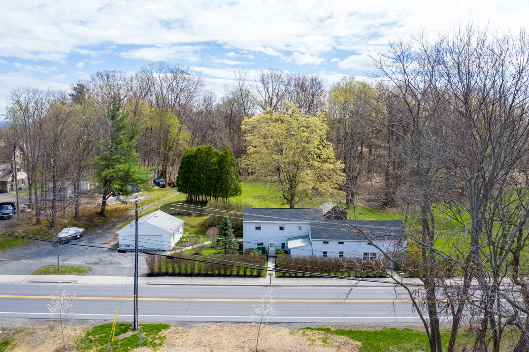 1328 New Scotland Rd, Slingerlands, NY 12159