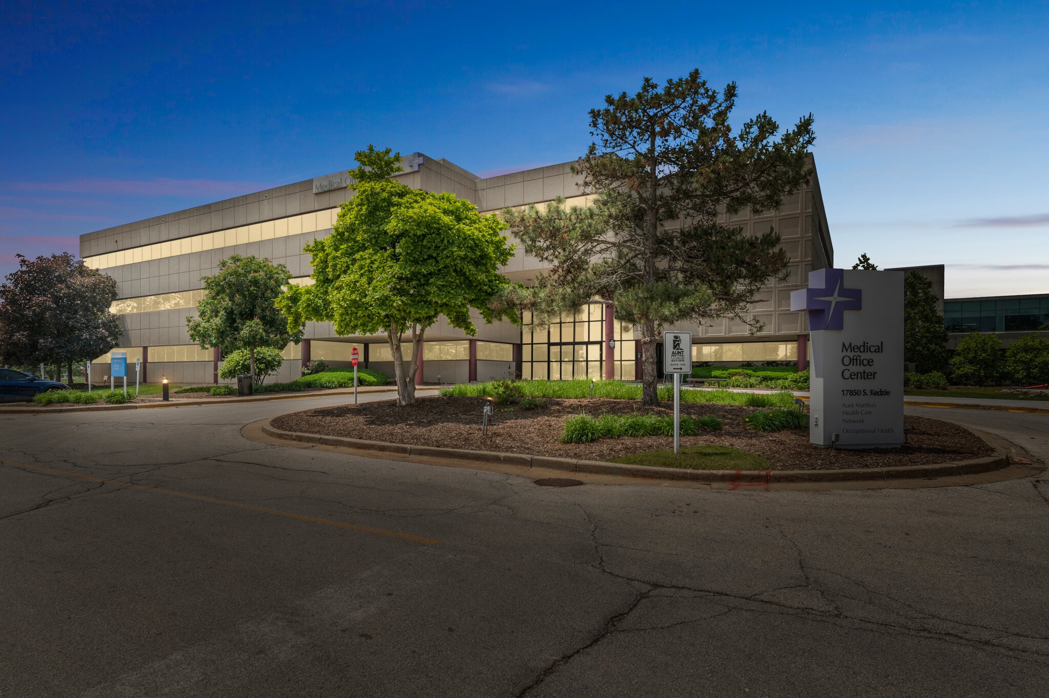 17850 S Kedzie Ave, Hazel Crest, IL for lease Primary Photo- Image 1 of 11