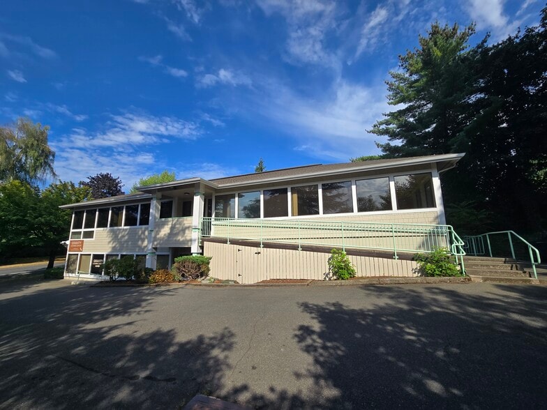 1211 4th Ave E, Olympia, WA for lease - Building Photo - Image 1 of 8