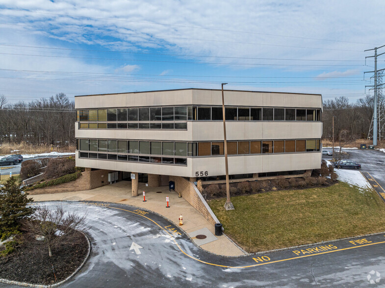 556 Eagle Rock Ave, Roseland, NJ for lease - Building Photo - Image 3 of 12