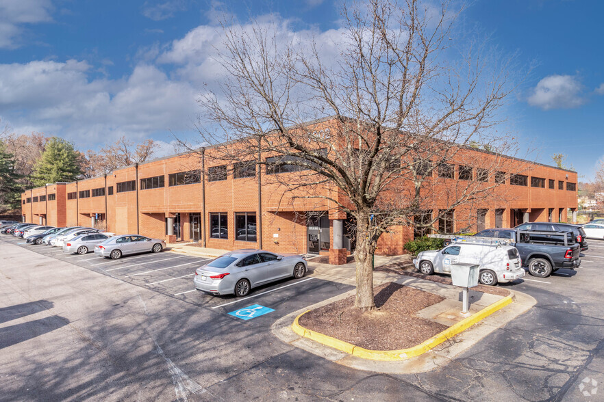 7001 Newington Rd, Lorton, VA for lease - Building Photo - Image 3 of 10