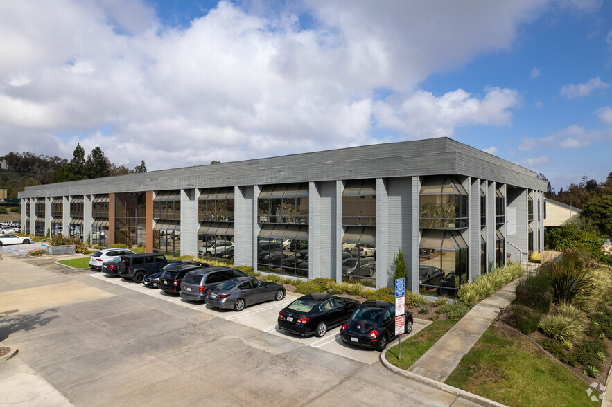 30011 Ivy Glenn Dr, Laguna Niguel, CA for lease - Building Photo - Image 1 of 12