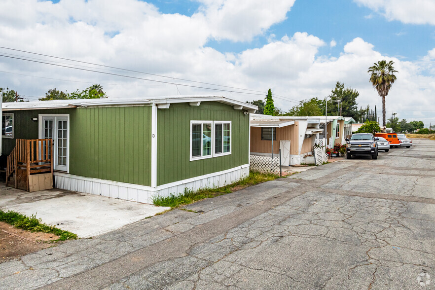 12688 California St, Yucaipa, CA for sale - Primary Photo - Image 1 of 1